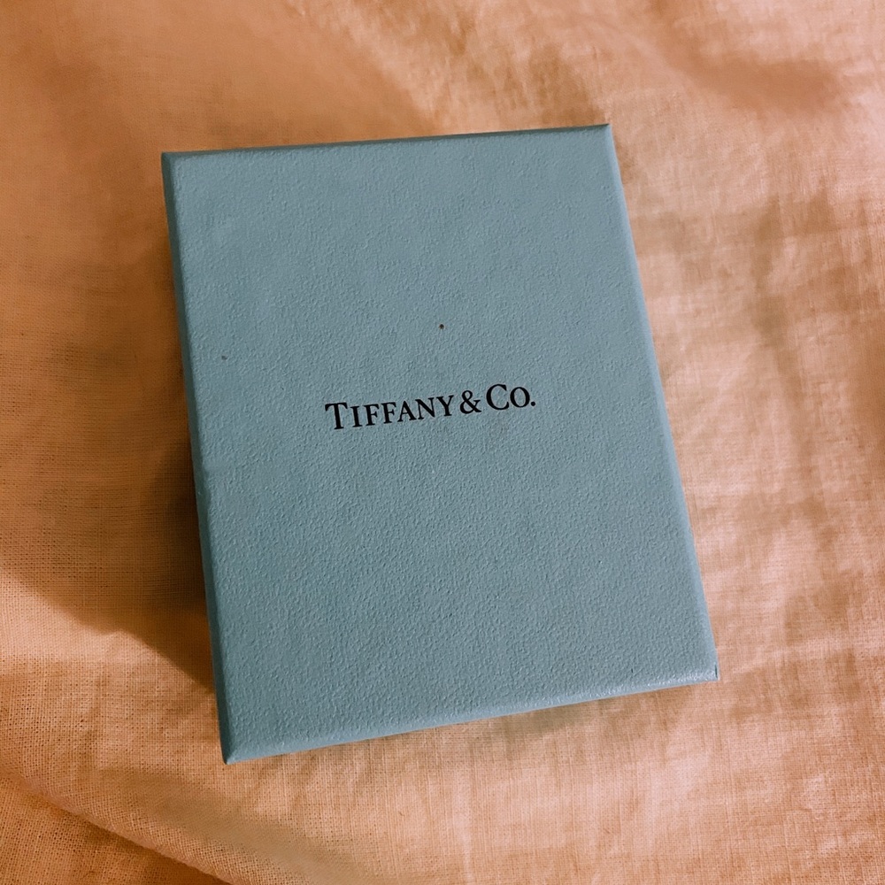 AUTHENTIC TIFFANY & CO. BOX
